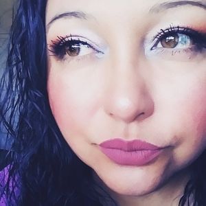 Meet your Posher, Elva